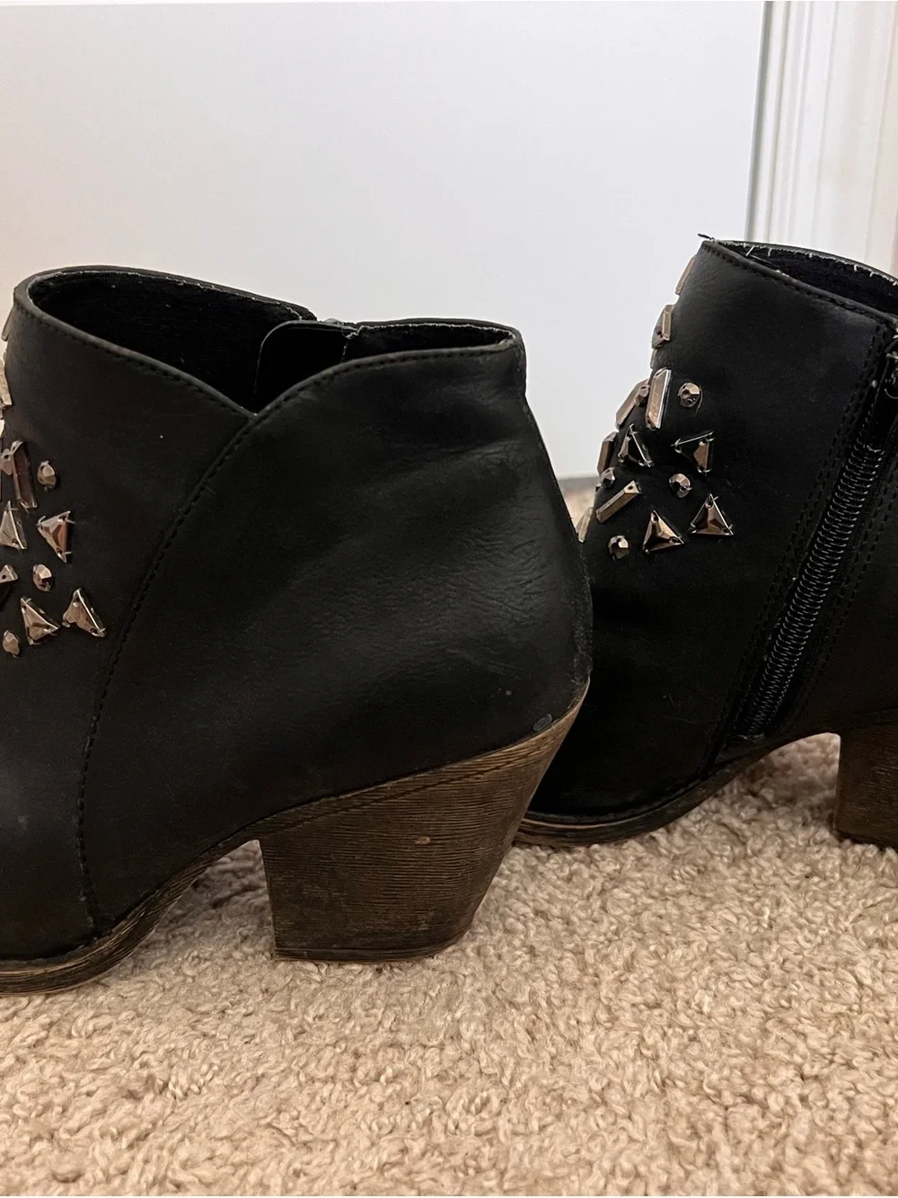 Daytrip Buckle Studded Black Ankle Boots Block Heel - Size 8